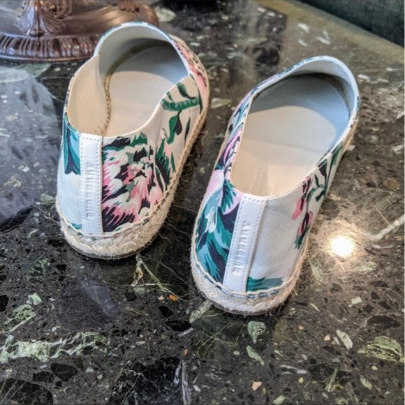 Burberry Espadrilles Floral Shoes - Picture 5 of 6
